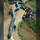 Imagen para el artículo titulado Hace un fotomontaje culpando a un “dragón gigante” por un terremoto en China. Lo arrestan